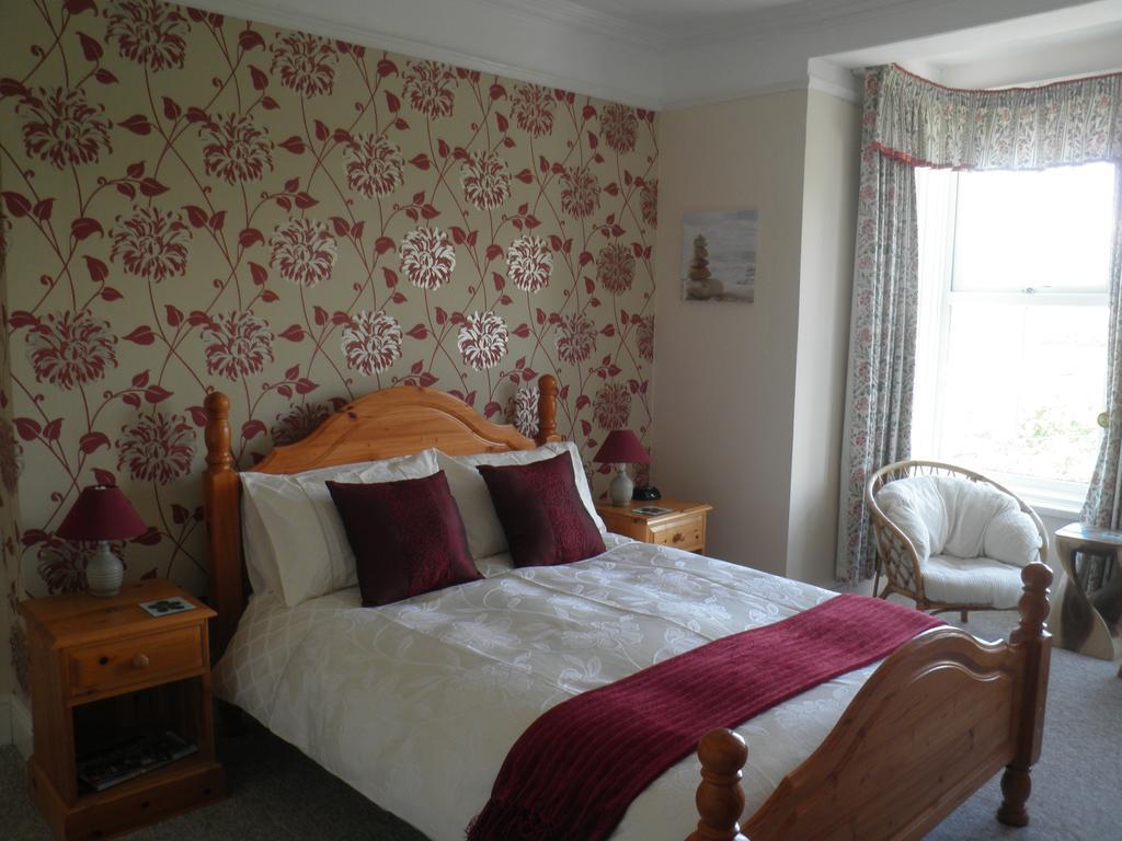 Fern Villa B&B Фишгард Номер фото